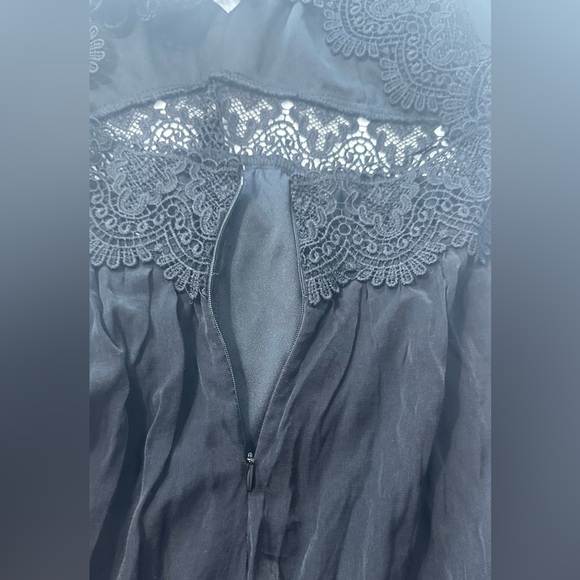 Love Tree Black Sleeveless Romper V-Neck - Picture 9 of 12